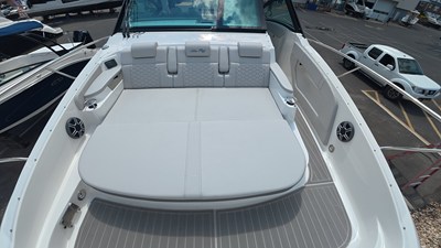 Sea Ray Sundancer 320 Outboard 29 2026 Sea Ray Sundancer 320 Outboard 30