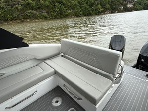 Cruisers Yachts 34 GLS Outboard 16 2026 Cruisers Yachts 34 GLS Outboard 17