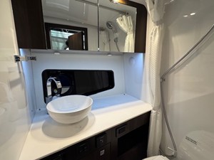 Cruisers Yachts 34 GLS Outboard 20 2026 Cruisers Yachts 34 GLS Outboard 21