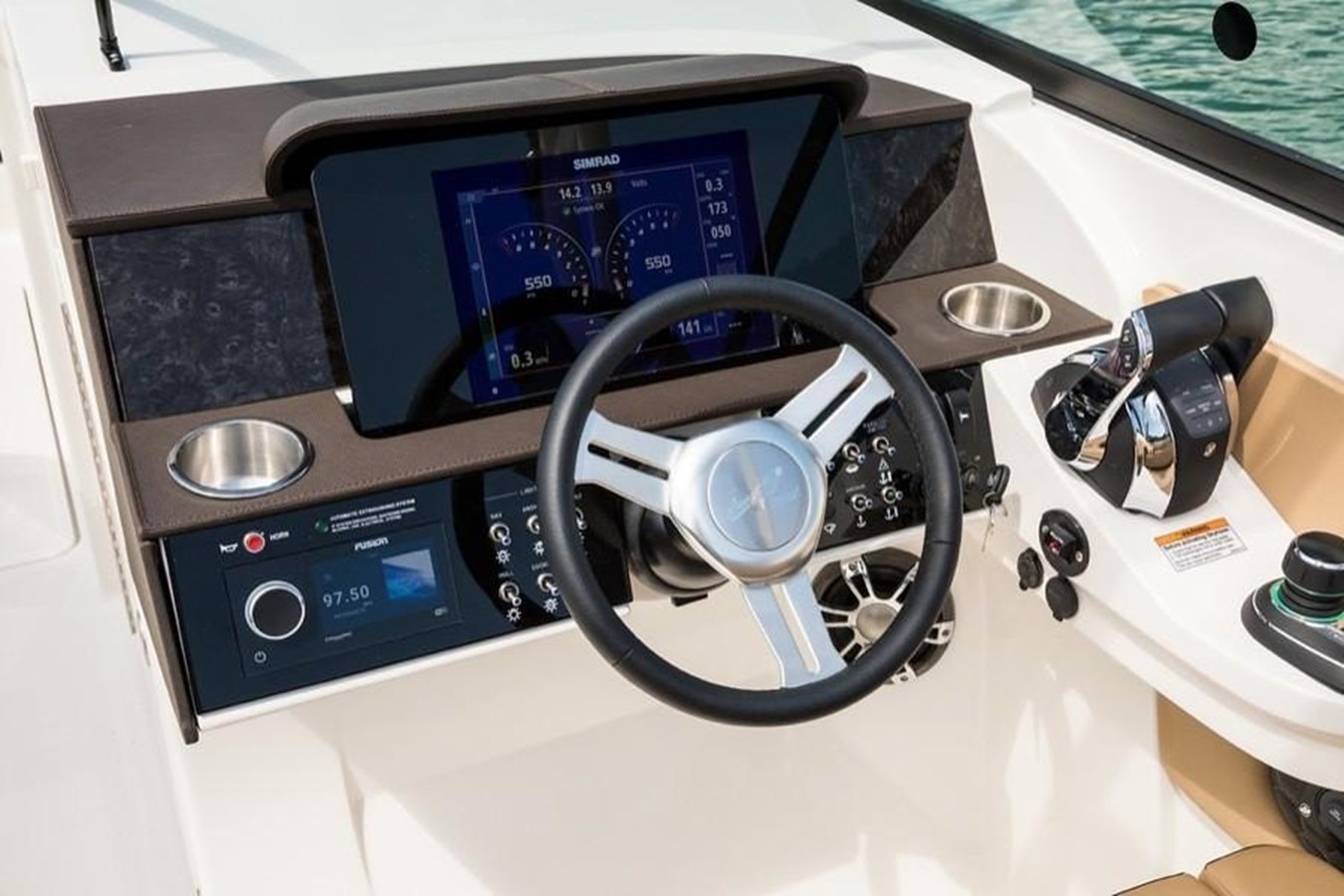 2027 Sea Ray SDX 290 Outboard 7