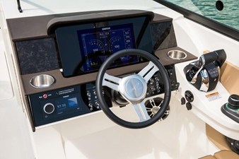 2027 Sea Ray SDX 290 Outboard 7