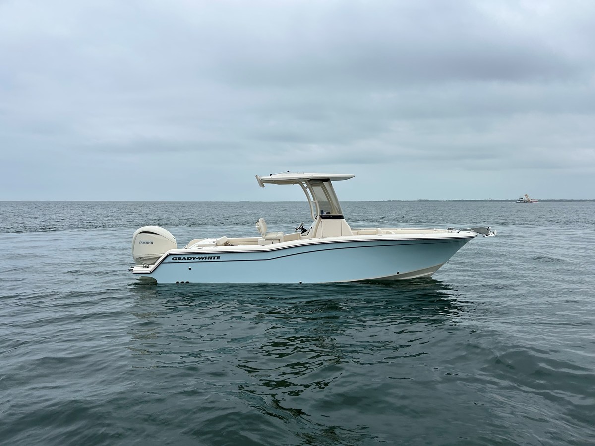 2026 Grady-White Fisherman 236 9