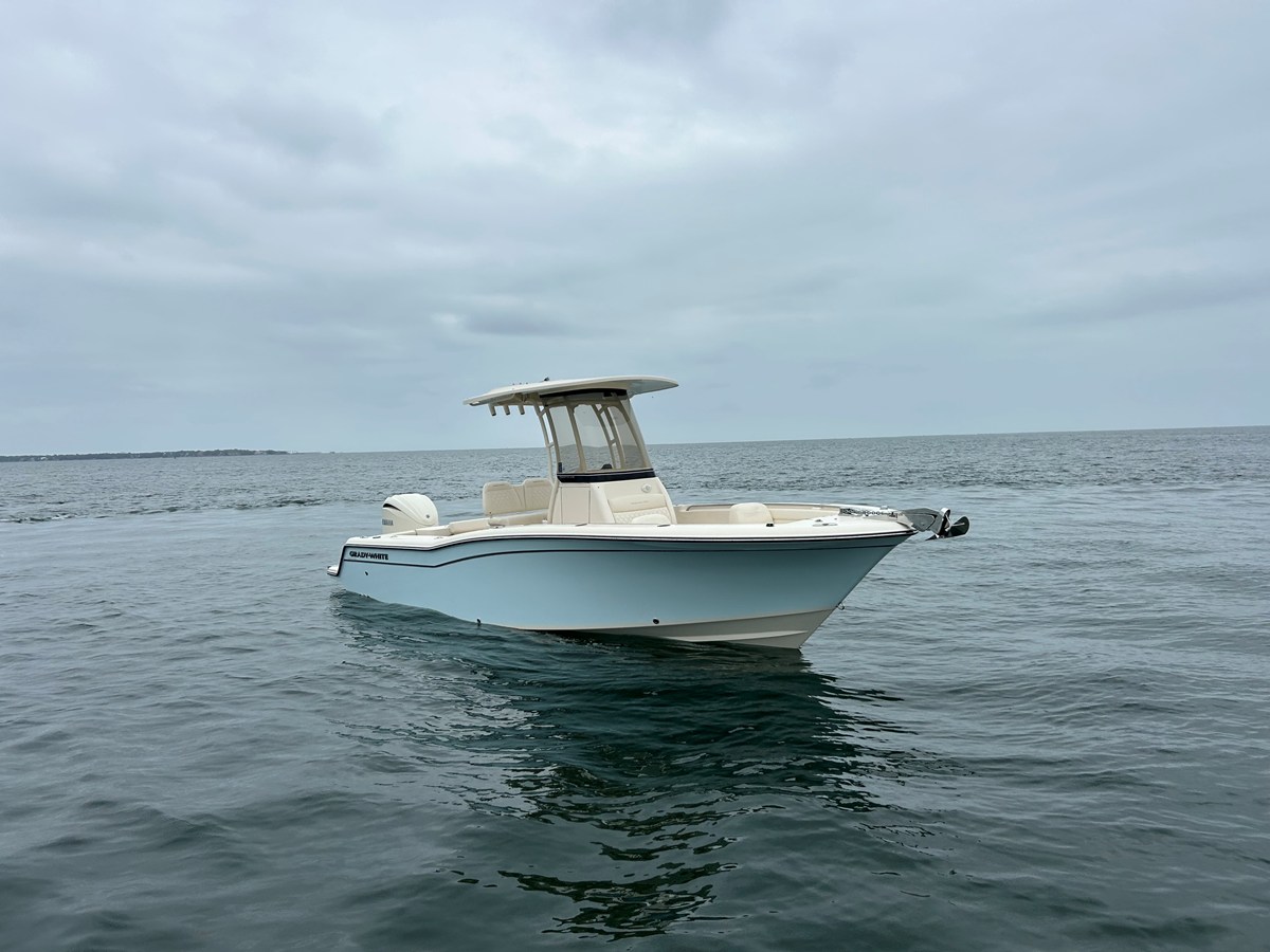 2026 Grady-White Fisherman 236 12