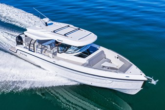 Cruisers Yachts 38 VTR 44 2026 Cruisers Yachts 38 VTR 45