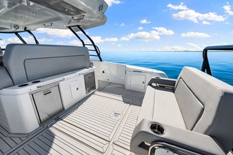 Cruisers Yachts 38 VTR 50 2026 Cruisers Yachts 38 VTR 51
