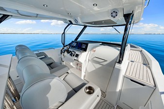Cruisers Yachts 38 VTR 61 2026 Cruisers Yachts 38 VTR 62