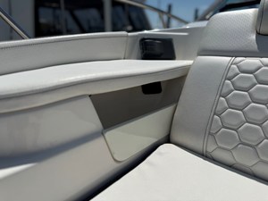 Sea Ray 320 SUNDANCER 43 2019 Sea Ray 320 SUNDANCER 44