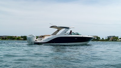 Sea Ray SLX 310 Outboard 0 2026 Sea Ray SLX 310 Outboard 1