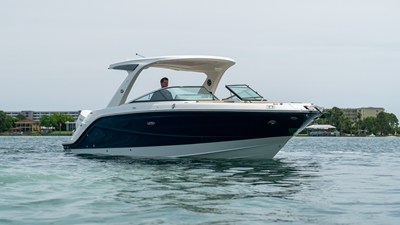 Sea Ray SLX 310 Outboard 1 2026 Sea Ray SLX 310 Outboard 2