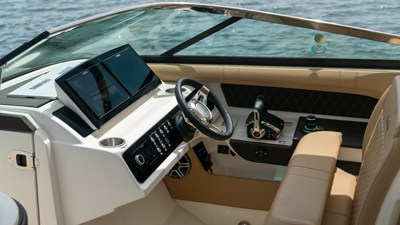 Sea Ray SLX 310 Outboard 19 2026 Sea Ray SLX 310 Outboard 20