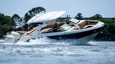 Sea Ray SLX 310 Outboard 28 2026 Sea Ray SLX 310 Outboard 29