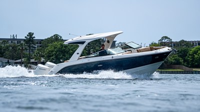 Sea Ray SLX 310 Outboard 29 2026 Sea Ray SLX 310 Outboard 30
