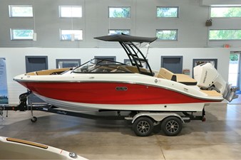 Sea Ray SPX 210 Outboard 0 2026 Sea Ray SPX 210 Outboard 1