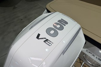 2026 Sea Ray SPX 210 Outboard 8