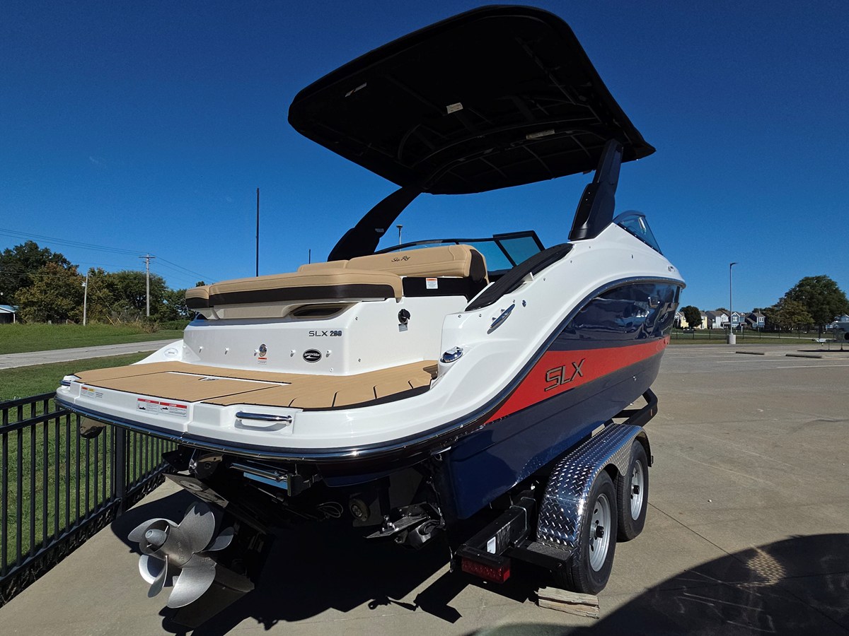 2027 Sea Ray SLX 260 5
