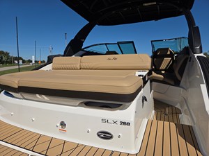 2027 Sea Ray SLX 260 13