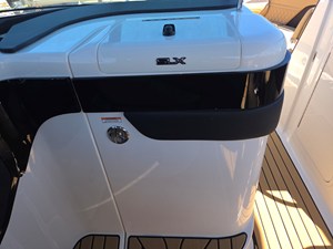 2027 Sea Ray SLX 260 27