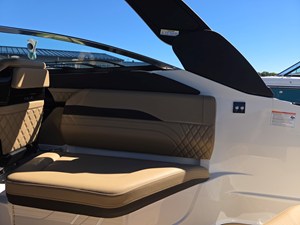 2027 Sea Ray SLX 260 42