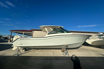 Grady-White Freedom 325 1 2026 Grady-White Freedom 325 2