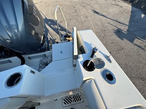 Sailfish 320 CC 11 2022 Sailfish 320 CC 12