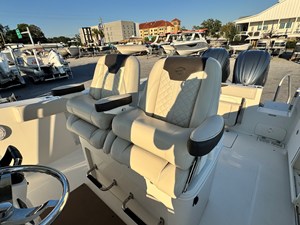 Sailfish 320 CC 16 2022 Sailfish 320 CC 17