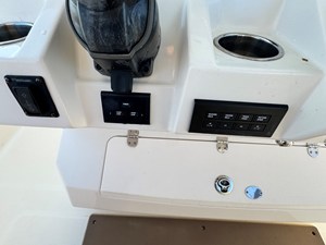 Sailfish 320 CC 22 2022 Sailfish 320 CC 23