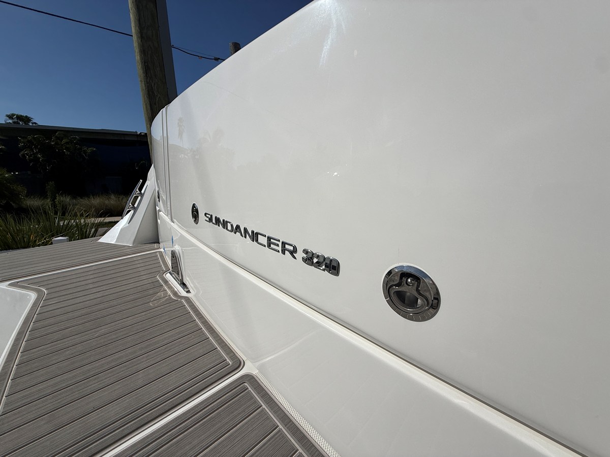 2027 Sea Ray Sundancer 320 Outboard 34