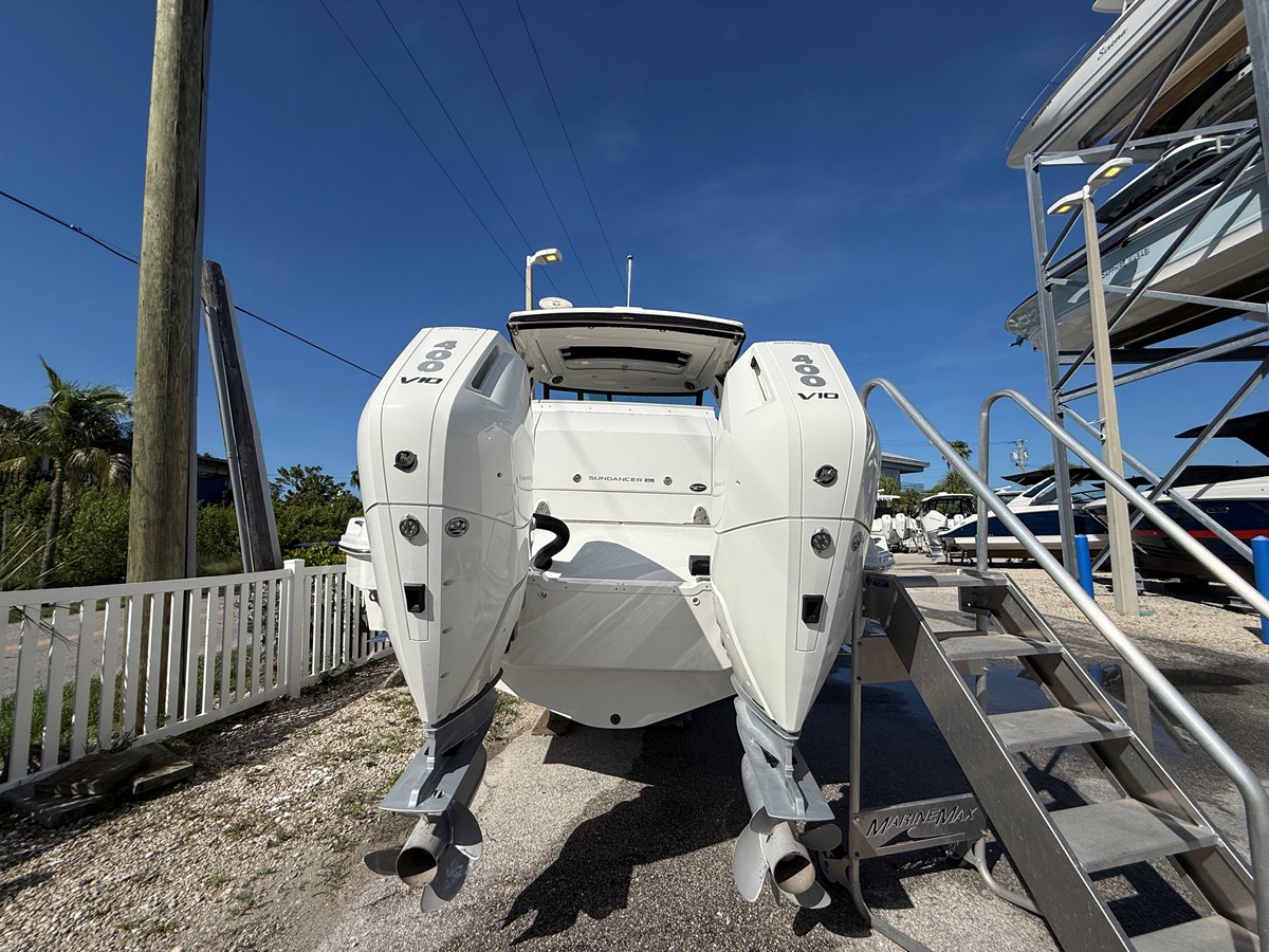 2027 Sea Ray Sundancer 320 Outboard 36