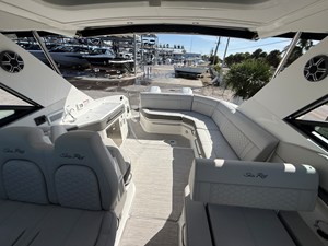 2027 Sea Ray Sundancer 320 Outboard 27