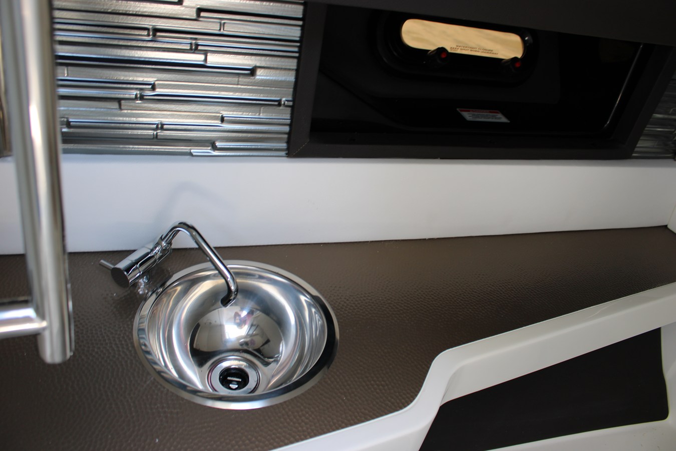 2027 Sea Ray SLX 310 Outboard 30