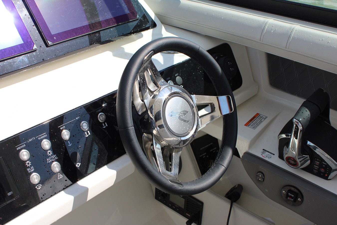 2027 Sea Ray SLX 310 Outboard 34