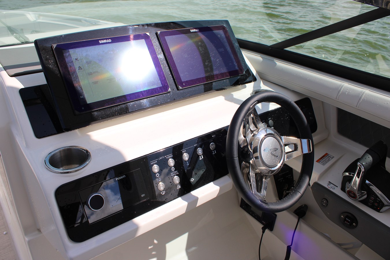 2027 Sea Ray SLX 310 Outboard 35