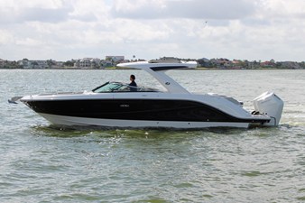 Sea Ray SLX 310 Outboard 0 2027 Sea Ray SLX 310 Outboard 1