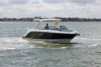 Sea Ray SLX 310 Outboard 3 2027 Sea Ray SLX 310 Outboard 4