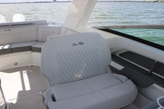 Sea Ray SLX 310 Outboard 26 2027 Sea Ray SLX 310 Outboard 27