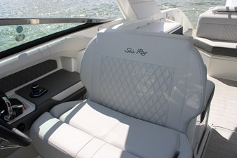 Sea Ray SLX 310 Outboard 27 2027 Sea Ray SLX 310 Outboard 28