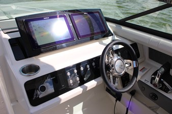 Sea Ray SLX 310 Outboard 34 2027 Sea Ray SLX 310 Outboard 35