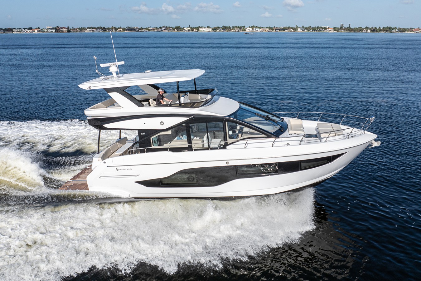 2026 Cruisers Yachts 50 FLY 2