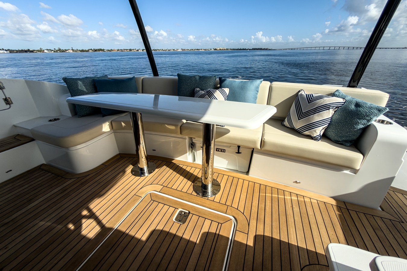 2026 Cruisers Yachts 50 FLY 16