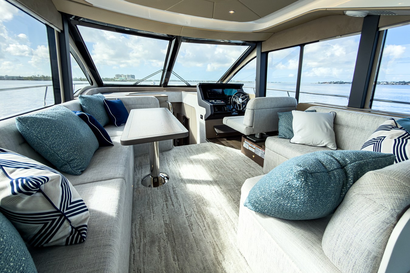 2026 Cruisers Yachts 50 FLY 29