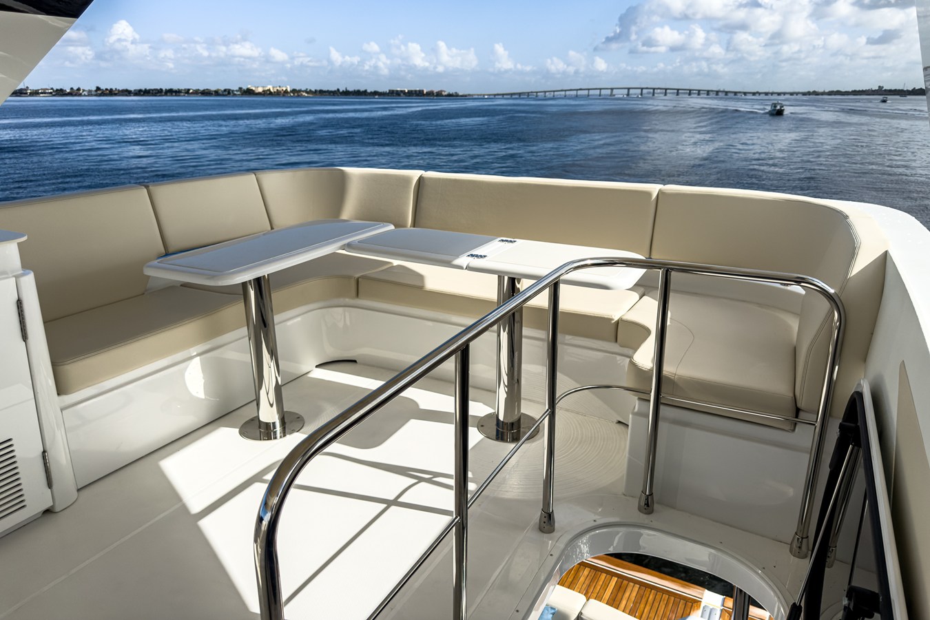 2026 Cruisers Yachts 50 FLY 80