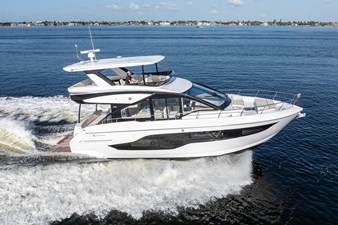 Cruisers Yachts 50 FLY 1 2026 Cruisers Yachts 50 FLY 2