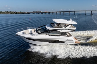 Cruisers Yachts 50 FLY 3 2026 Cruisers Yachts 50 FLY 4