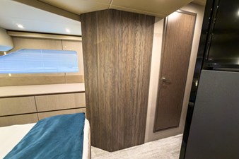 2026 Cruisers Yachts 50 FLY 56