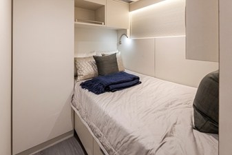 2027 Ocean Alexander 27R 24