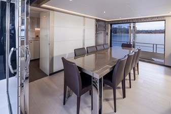 2027 Ocean Alexander 27R 30