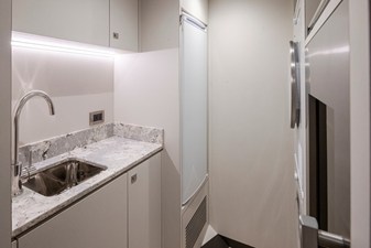 2027 Ocean Alexander 27R 50