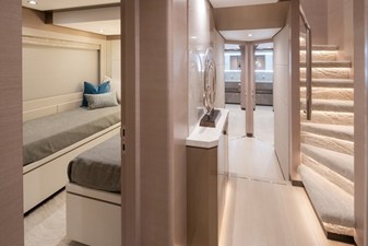 2027 Ocean Alexander 27R 52