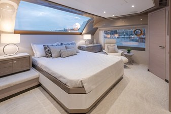 2027 Ocean Alexander 27R 56