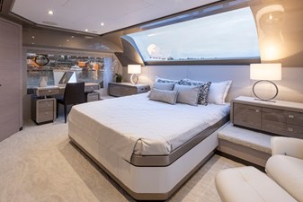 2027 Ocean Alexander 27R 60